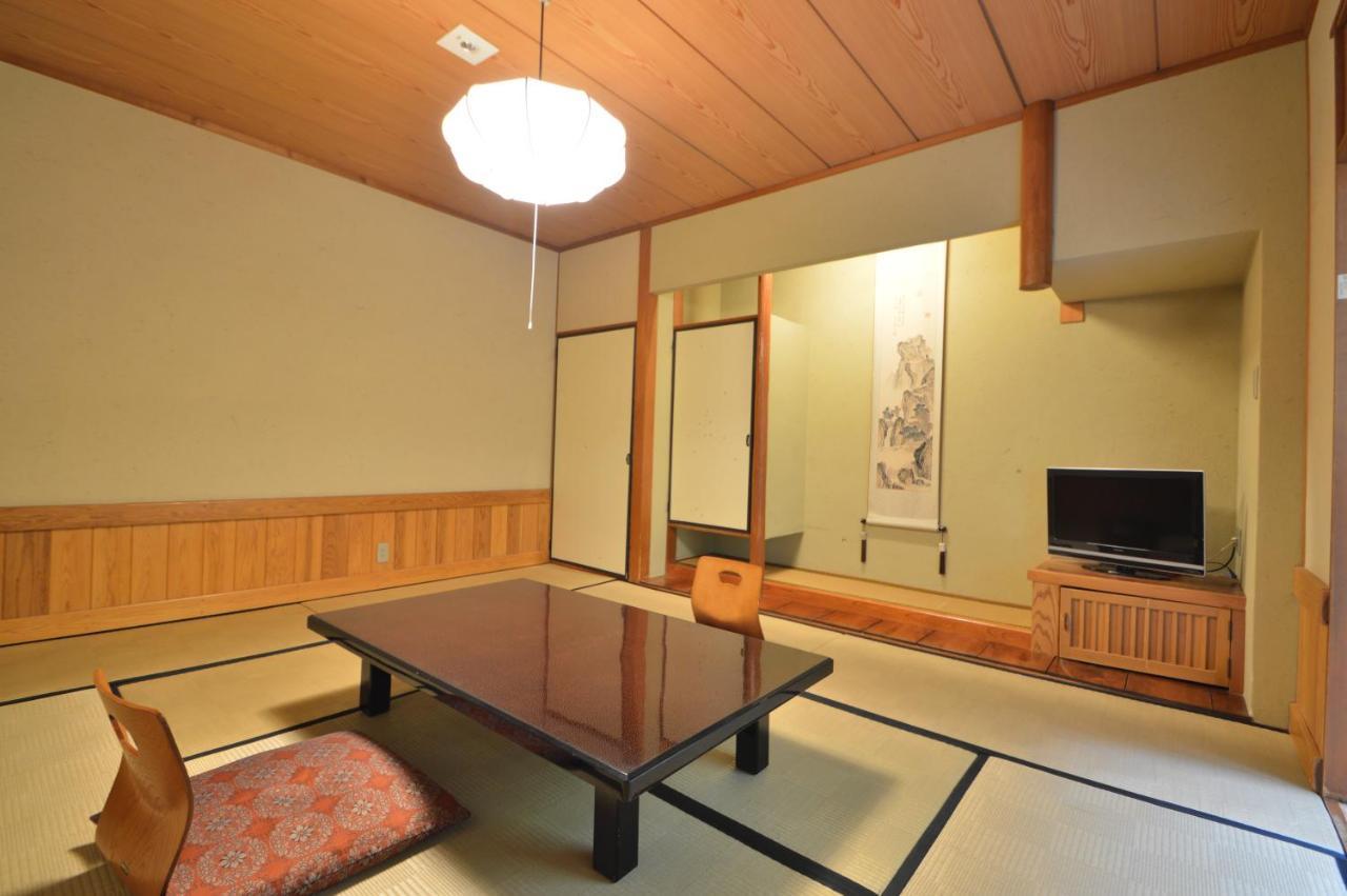 Kurokawa Onsen Oku No Yu Otel Minamioguni Dış mekan fotoğraf