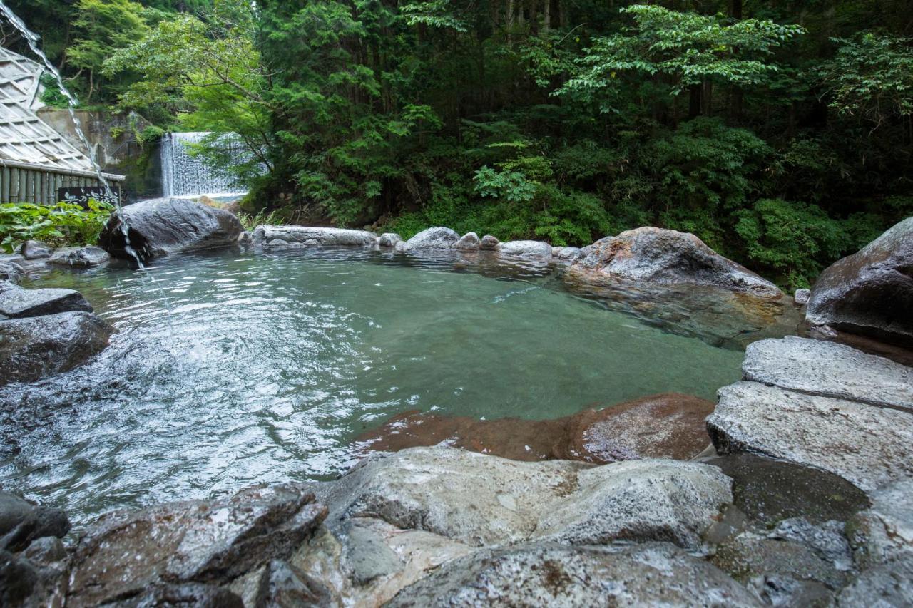 Kurokawa Onsen Oku No Yu Otel Minamioguni Dış mekan fotoğraf